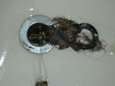 atasco por pelos en las tuberias
